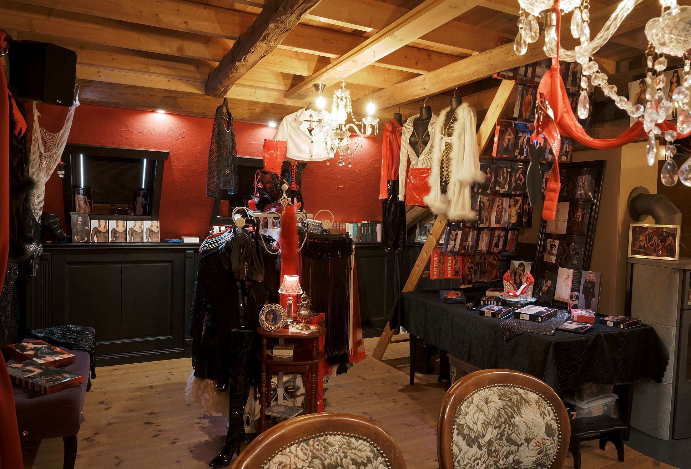 inennansicht der boutique burlesque