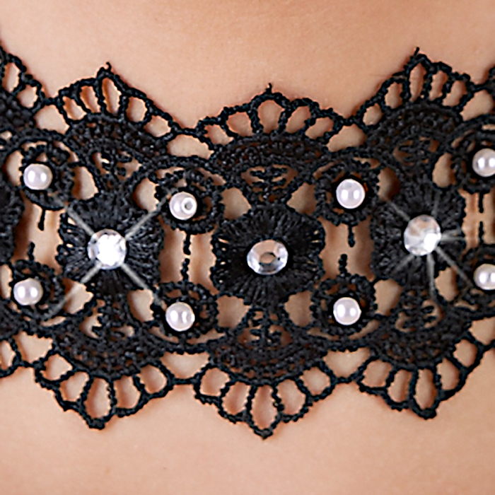 Preview: gestricktes halsband schwarz mit perlen und strasssteinchen boutiqueburlesque